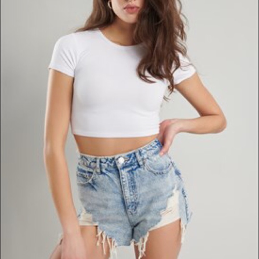 Garage “festival” distressed jean shorts size 7 - Picture 1 of 4